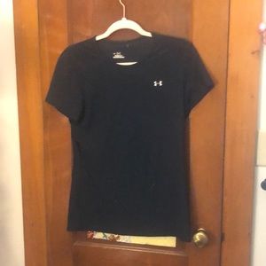 Women’s underarmour heat gear tshirt